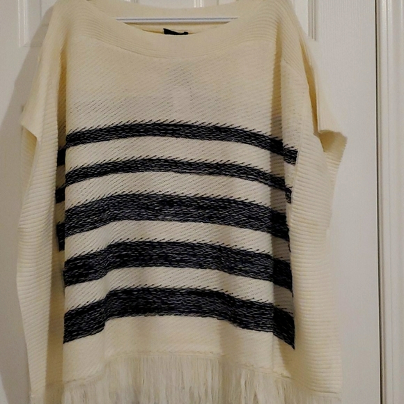 Dynamite Poncho - Picture 1 of 4